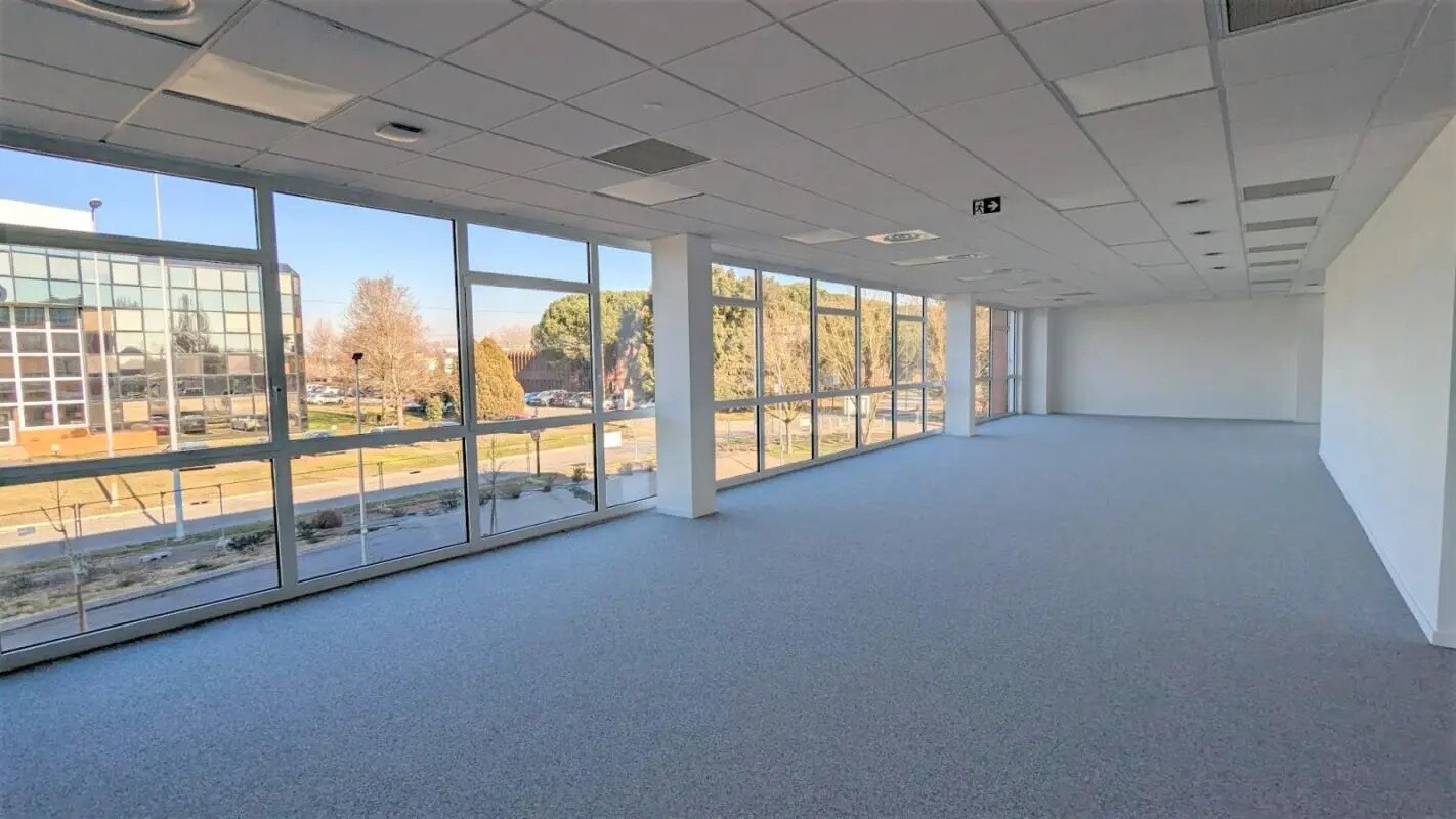 Office in Labège for lease Building Photo- Image 1 of 28