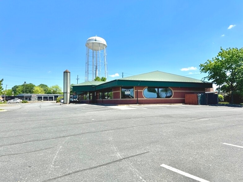 821 S Lafayette St, Shelby, NC for lease - Building Photo - Image 3 of 6