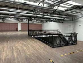 Flex in Nanterre for sale Interior Photo- Image 2 of 5