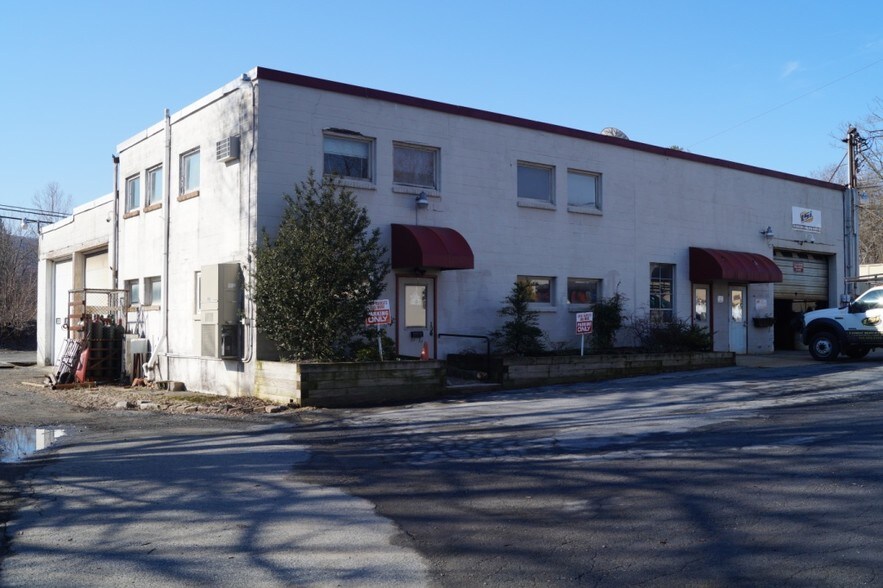 142 W Main St, Macungie, PA 18062