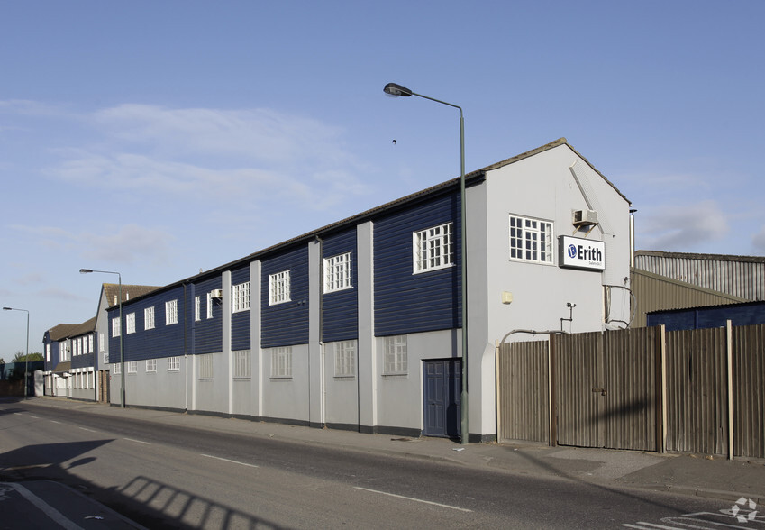 Manor Rd, Erith for lease - Primary Photo - Image 1 of 1