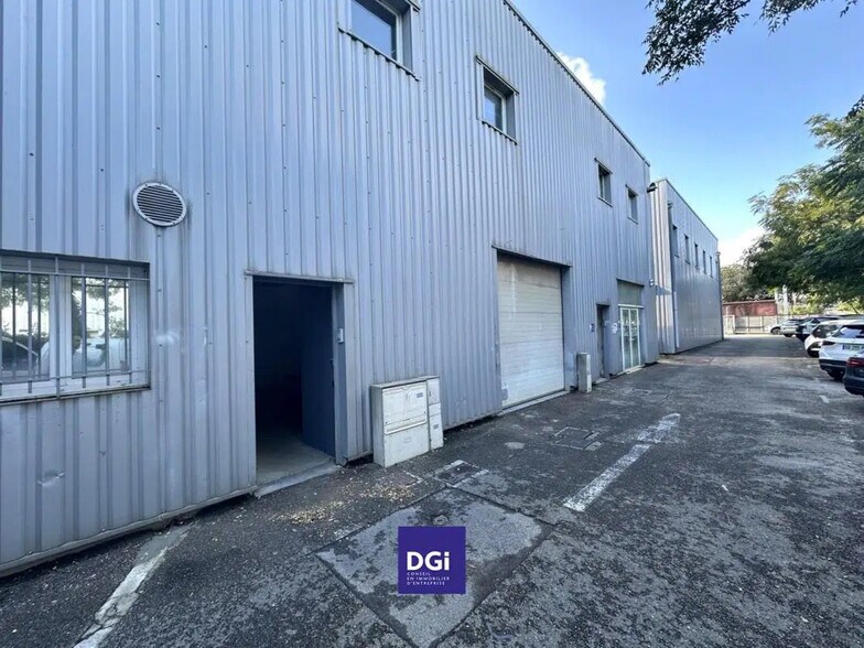 Flex in Nîmes for lease - Building Photo - Image 1 of 6