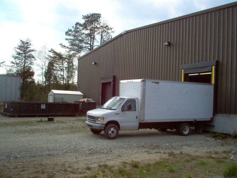 931 E Elm St, Graham, NC for sale - Building Photo - Image 1 of 1