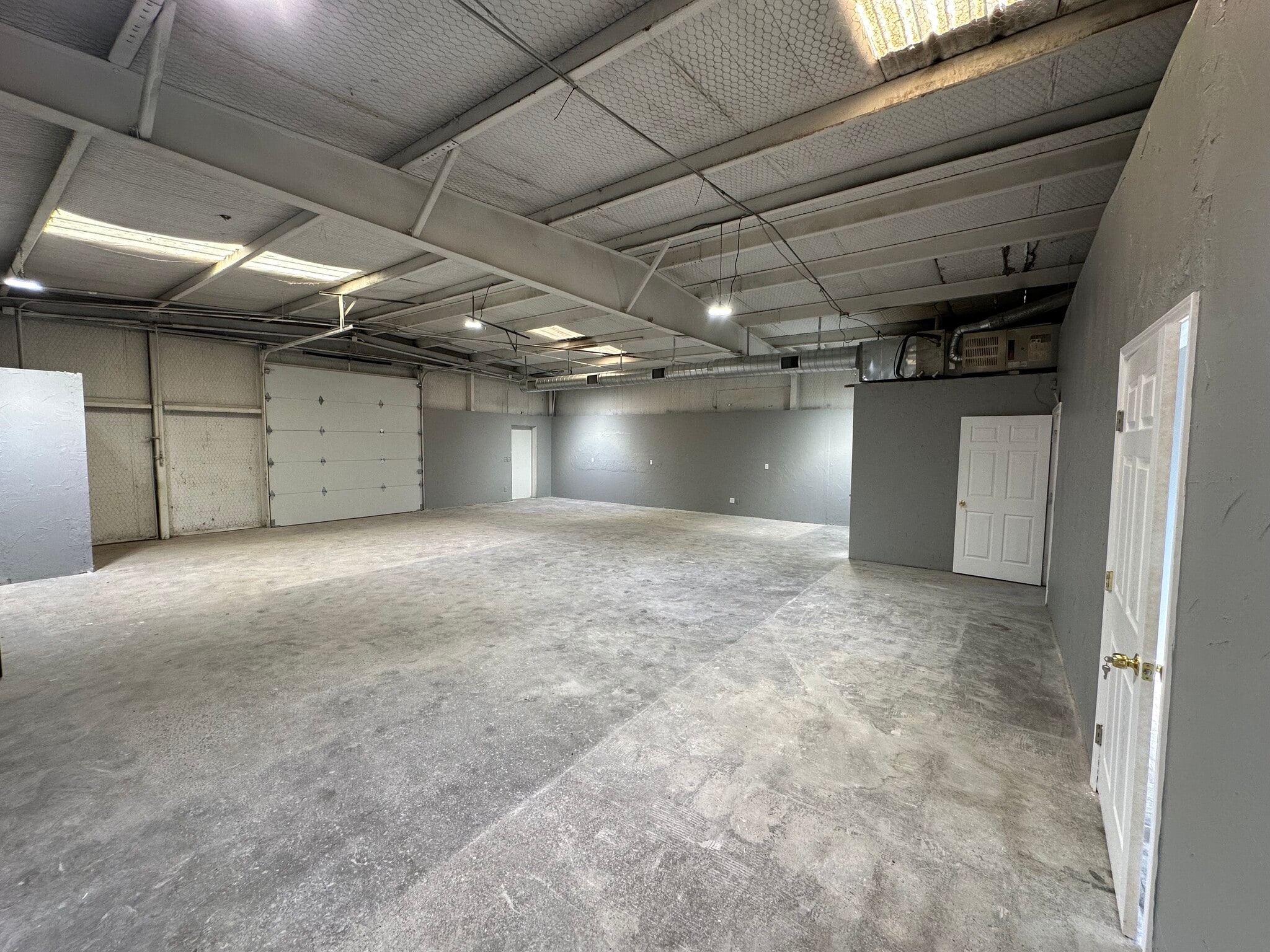 5021 Gordon Smith Dr, Rowlett, TX for sale Interior Photo- Image 1 of 4