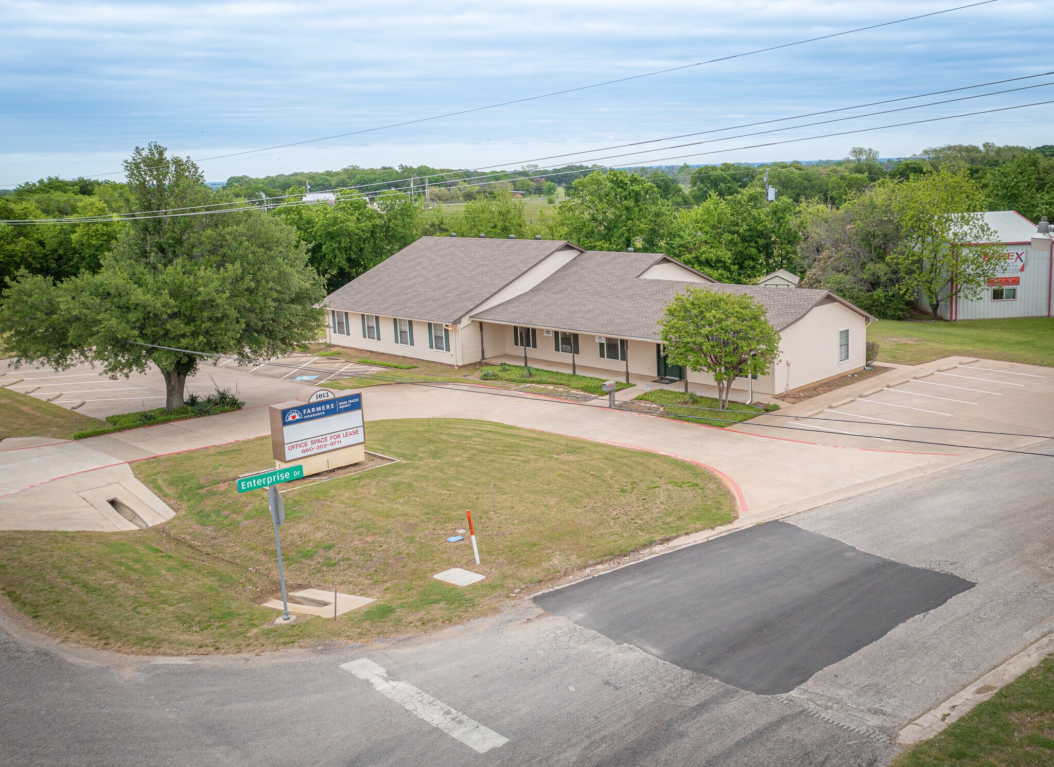 1013 US highway 377, Pilot Point, TX 76258