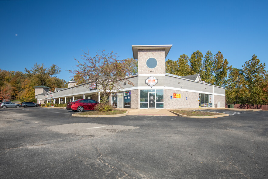 590 Vance Rd, Valley Park, MO for lease - Building Photo - Image 1 of 9