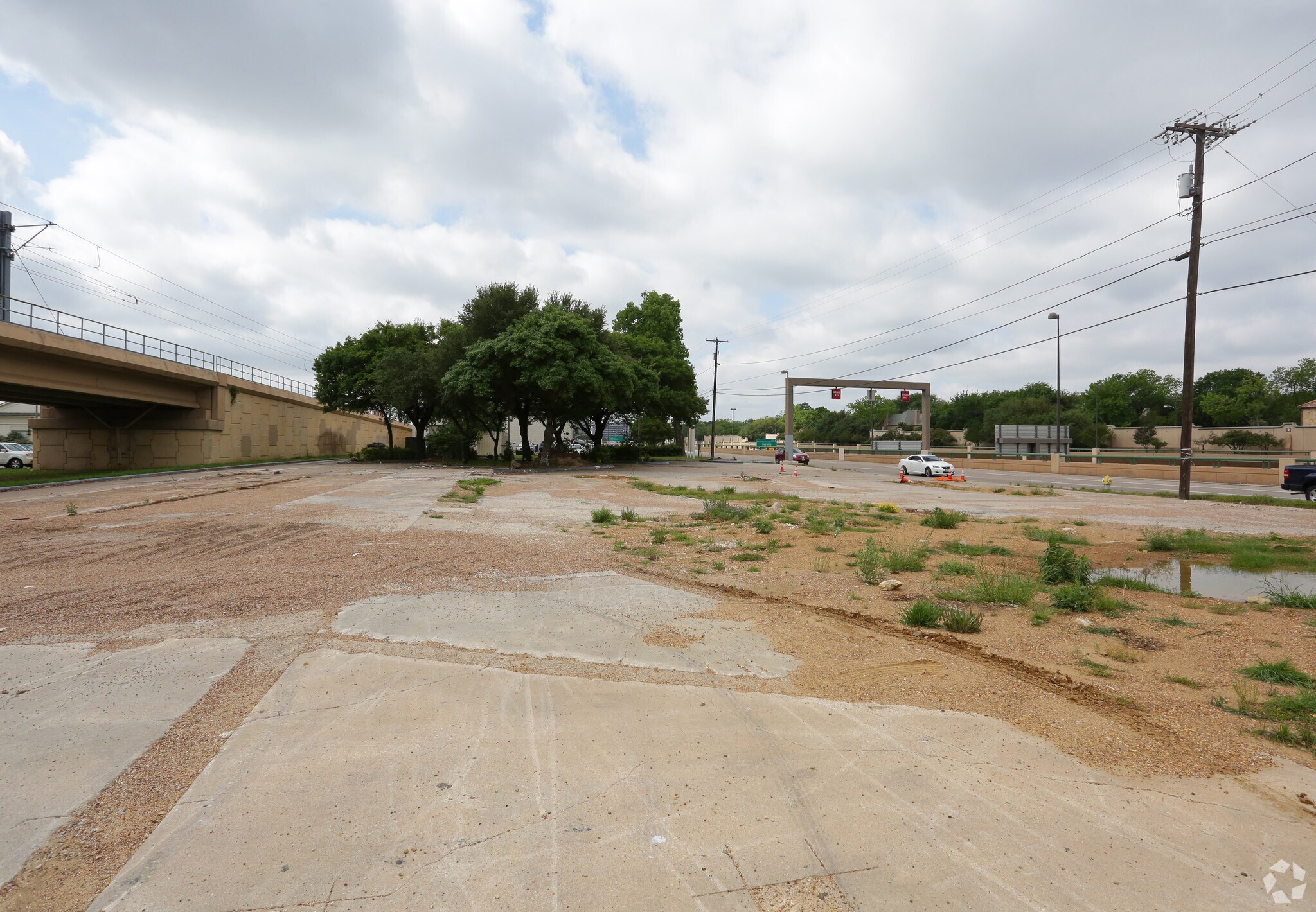 Central Expy, Dallas, TX for sale Primary Photo- Image 1 of 1