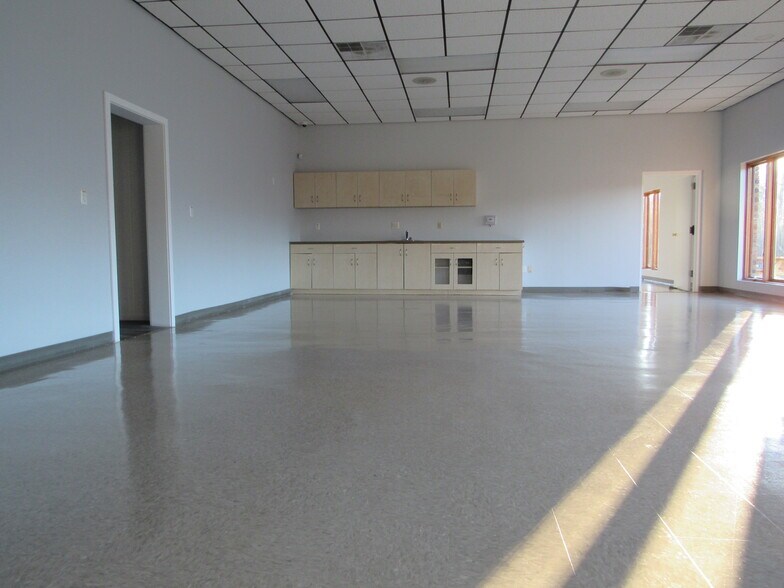 43 Basin Rd, West Hurley, NY 12491 Flex for Lease