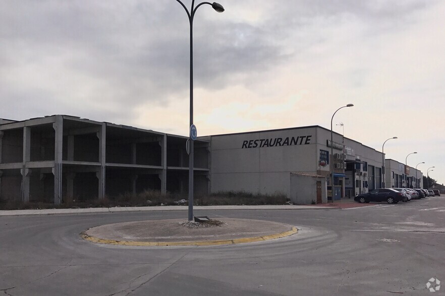 Avenida Industria, 15X, El Viso de San Juan, Toledo for sale - Building Photo - Image 3 of 4