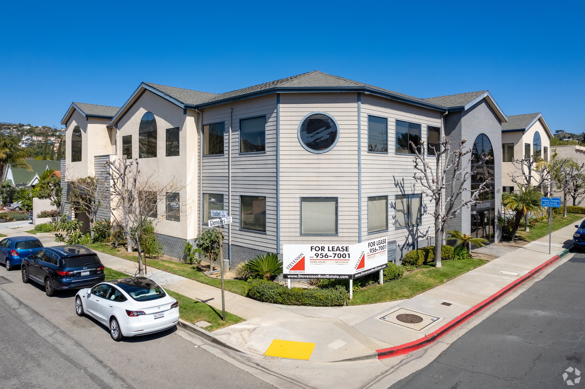 601-607 E Glenoaks Blvd, Glendale, CA for lease Primary Photo- Image 1 of 6