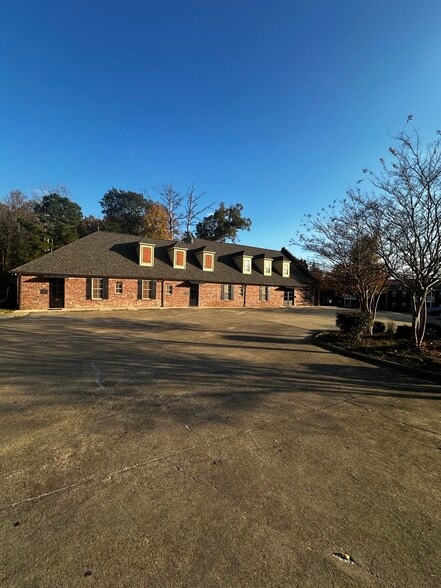 505 Avalon Way, Brandon, MS for sale - Building Photo - Image 2 of 22