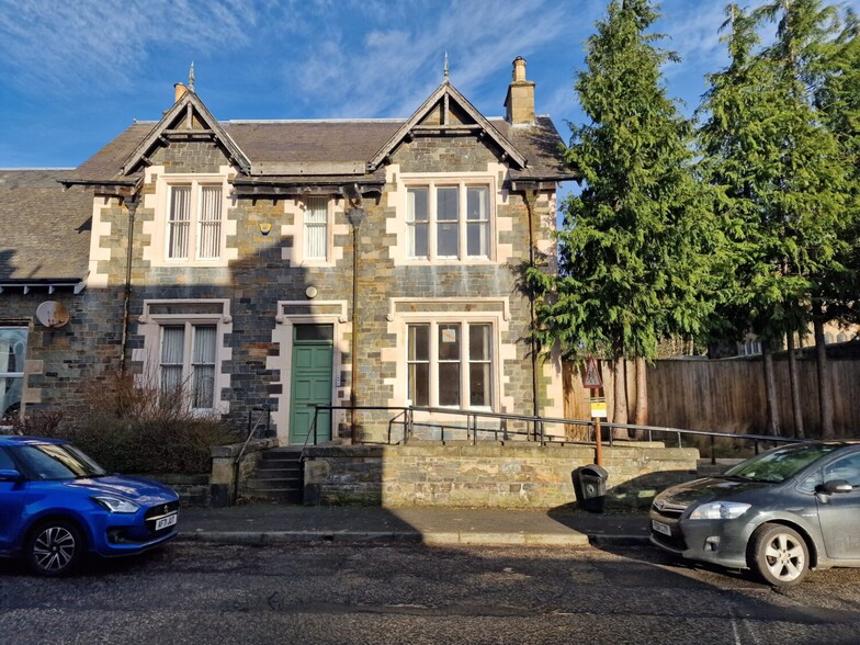 69 Gala Park, Galashiels for sale - Primary Photo - Image 1 of 1