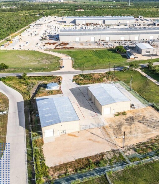 764 Soechting Rd, New Braunfels, TX for lease - Building Photo - Image 3 of 13