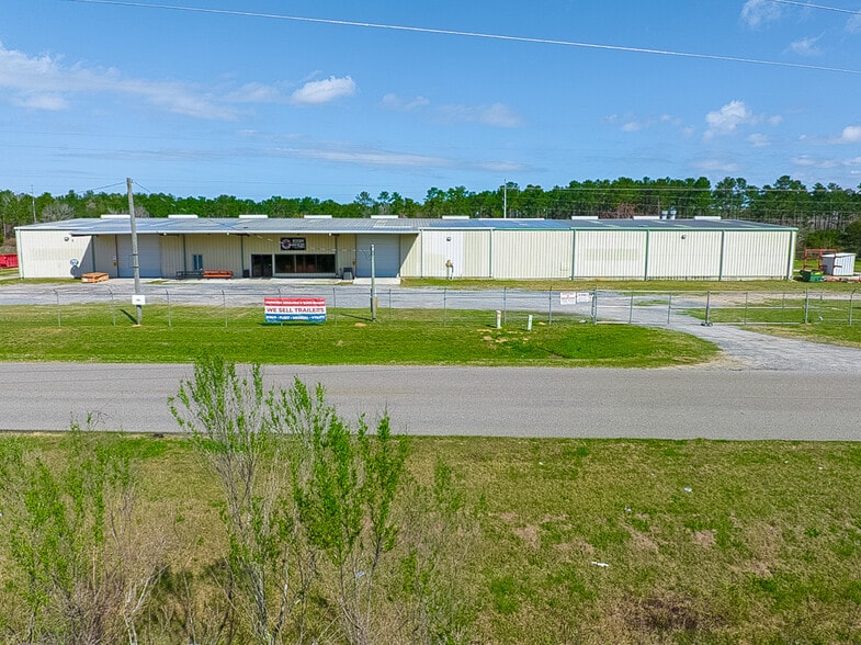 804 W Mitchell St, Adel, GA for sale - Building Photo - Image 3 of 15