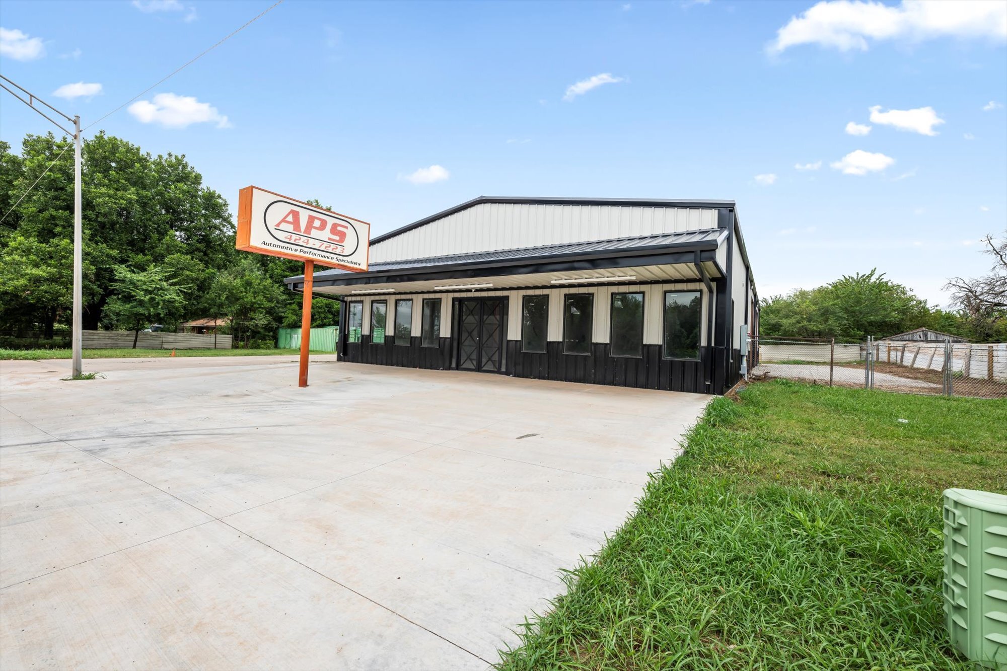 7725 NE 23rd St, Oklahoma City, OK for lease Primary Photo- Image 1 of 11