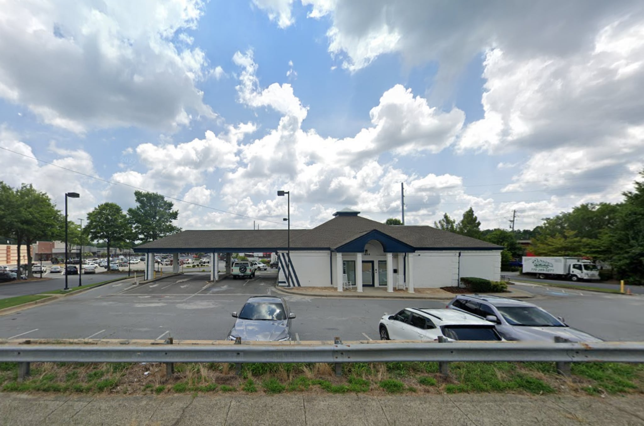 1454 Johnson Ferry Rd, Marietta, GA for lease Building Photo- Image 1 of 5