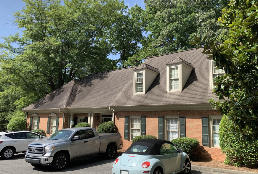 8097 Roswell Rd, Atlanta, GA for sale - Building Photo - Image 1 of 1