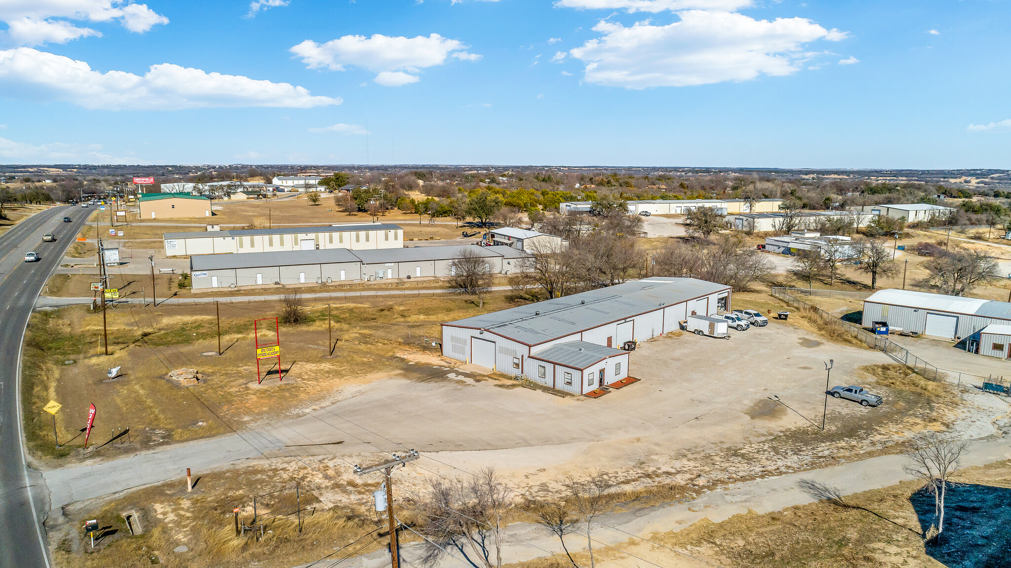 1806 N Main St, Weatherford, TX for lease Primary Photo- Image 1 of 14