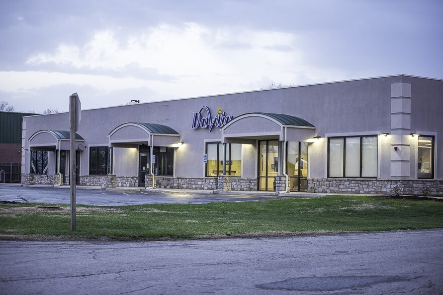 1918 E 23rd St, Lawrence, KS for sale - Building Photo - Image 1 of 1