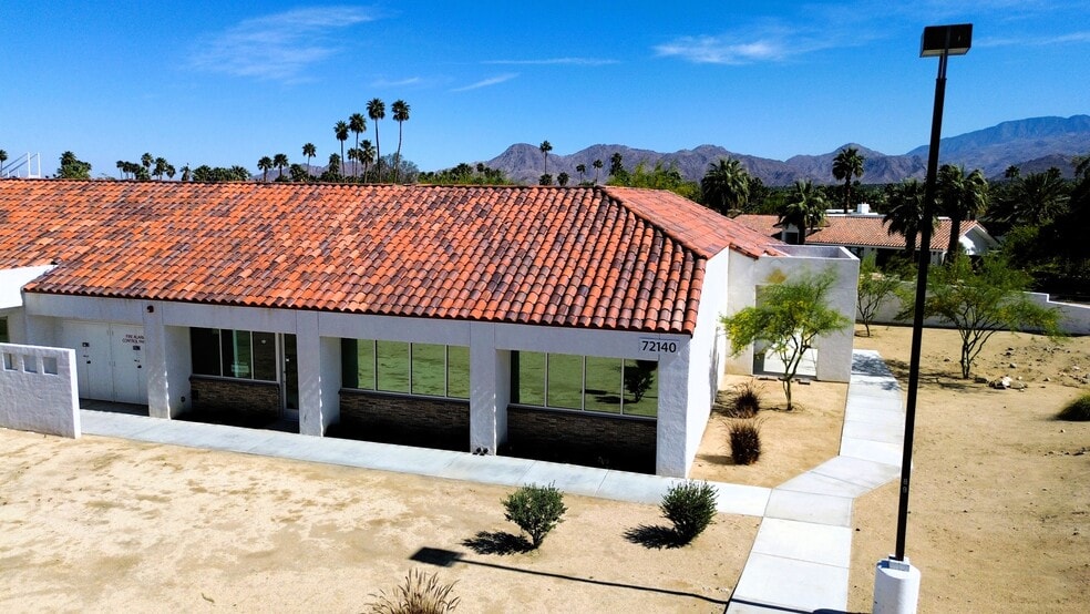 72140 Magnesia Falls Dr, Rancho Mirage, CA for lease - Building Photo - Image 1 of 9