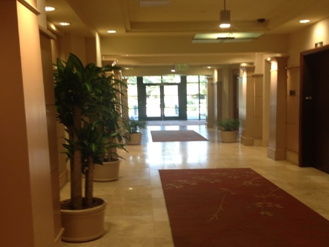 1305 Mall of Georgia Blvd, Buford, GA for lease - Lobby - Image 2 of 22