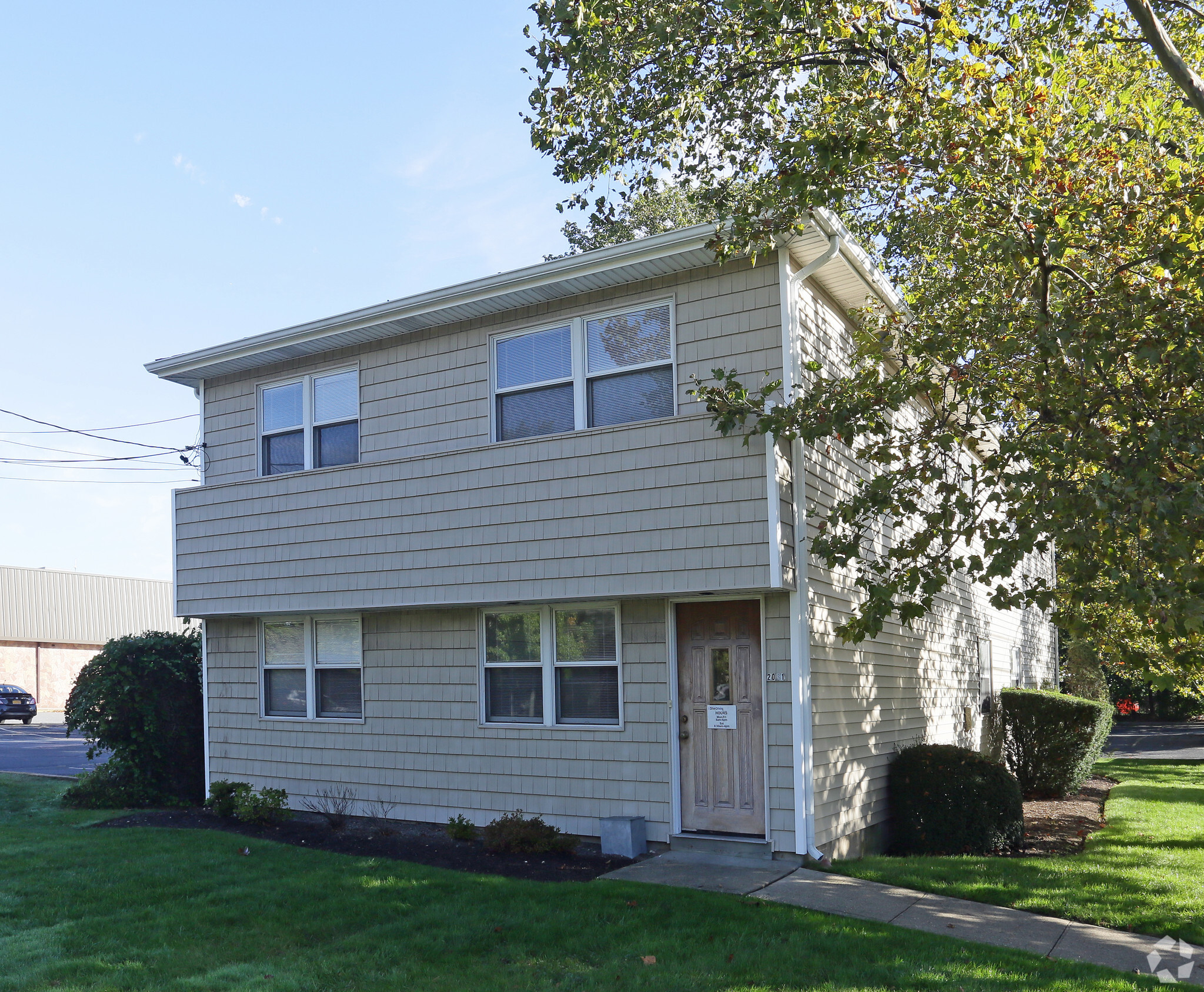 2061 Deer Park Ave, Deer Park, NY for lease Building Photo- Image 1 of 9