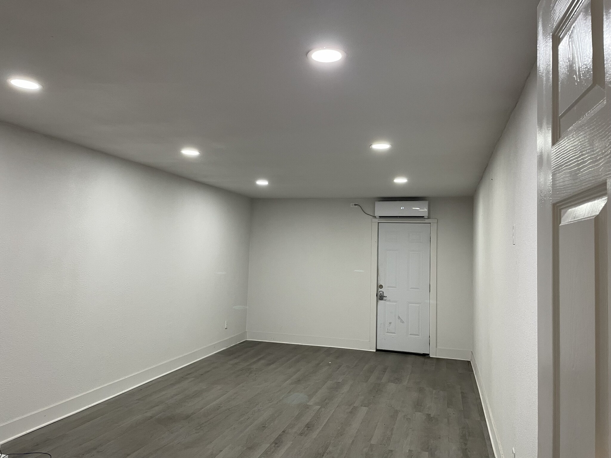 5 Upper Cibolo Creek Rd, Boerne, TX for lease Interior Photo- Image 1 of 23