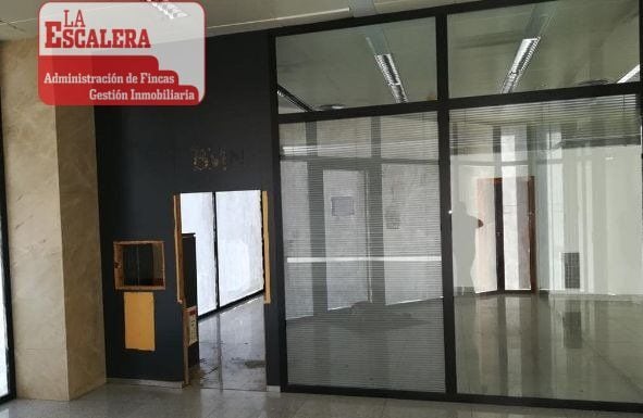 Alicante, ALI 03006 - - - Interior Photo - Image 2 of 4