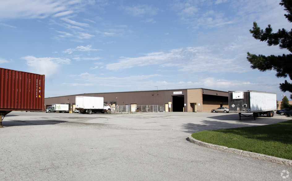 910 Mid-Way Blvd, Mississauga, ON for sale - Building Photo - Image 2 of 3