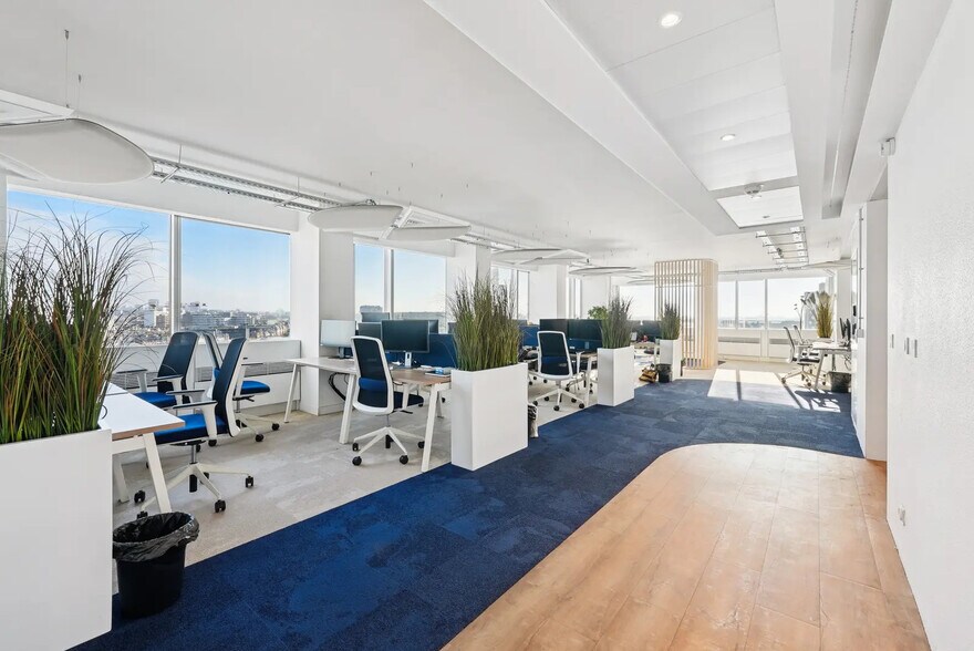 207 Rue De Bercy, Paris for lease - Building Photo - Image 2 of 14