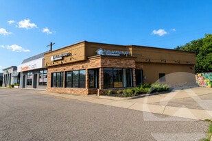 32867 Woodward Ave, Royal Oak MI - Storefront Property
