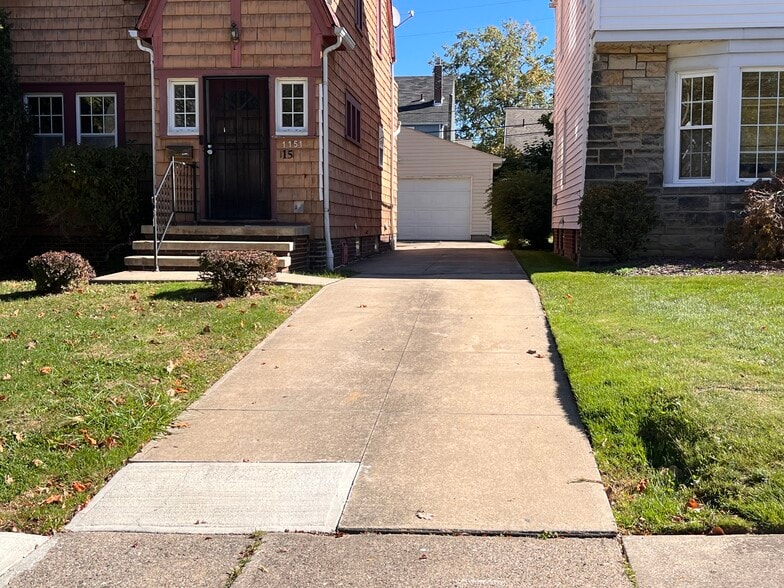 Cleveland Suburban Cash Flow portfolio of 7 properties for sale on LoopNet.com - Building Photo - Image 2 of 68