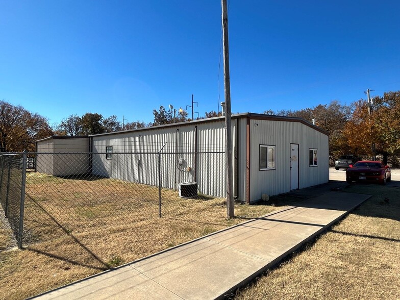 41805 & 41807 Wolverine Road portfolio of 2 properties for sale on LoopNet.com - Building Photo - Image 2 of 2