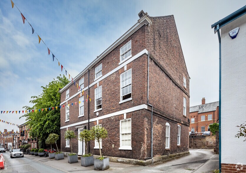 98 King St, Knutsford for sale - Primary Photo - Image 1 of 1