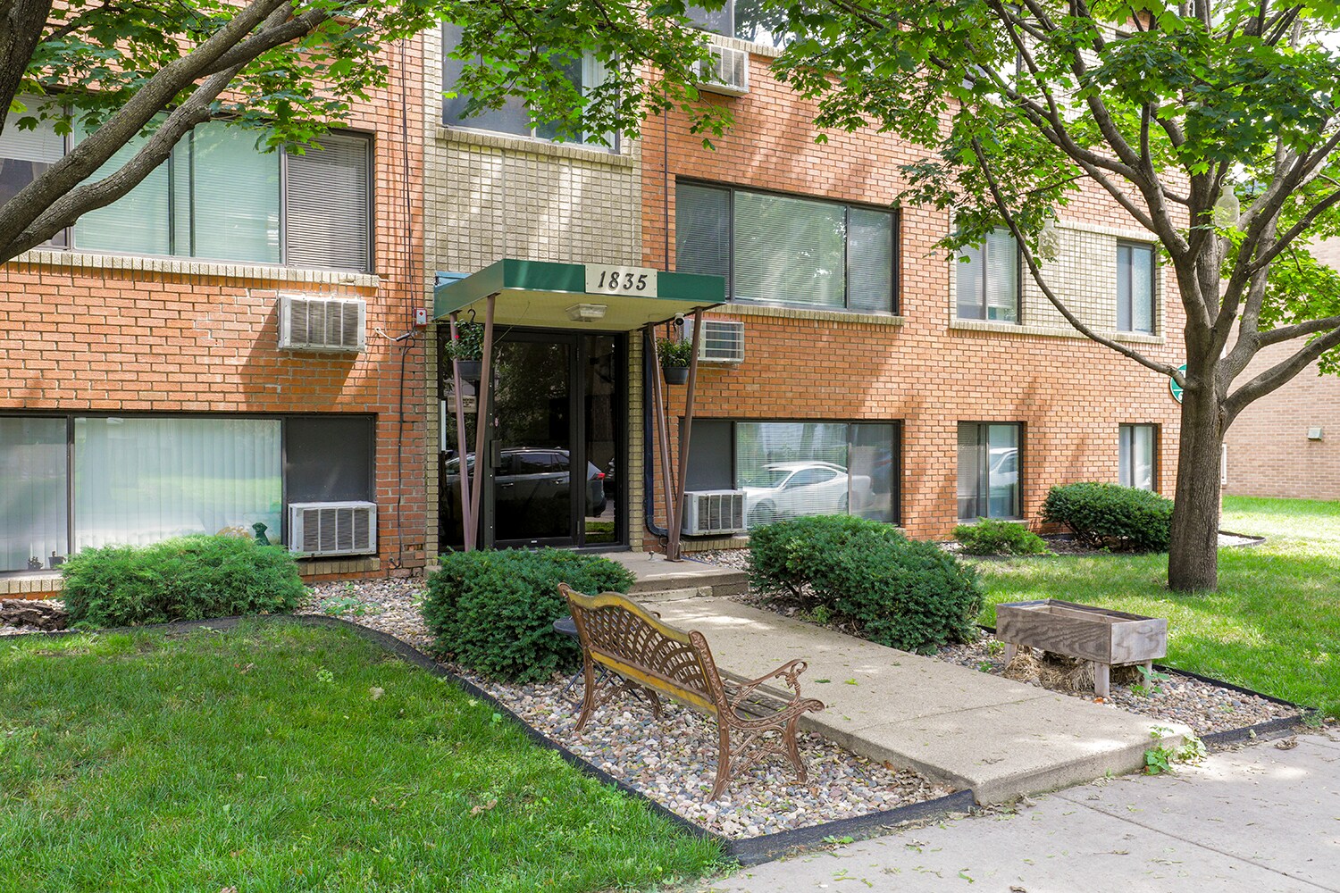 1835 Ulysses St NE, Minneapolis, MN for sale Building Photo- Image 1 of 1