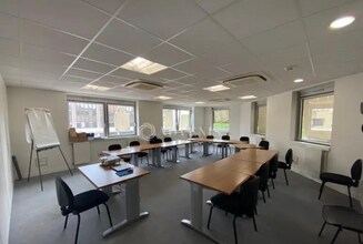 Office in Fontenay-sous-Bois for lease Interior Photo- Image 2 of 6