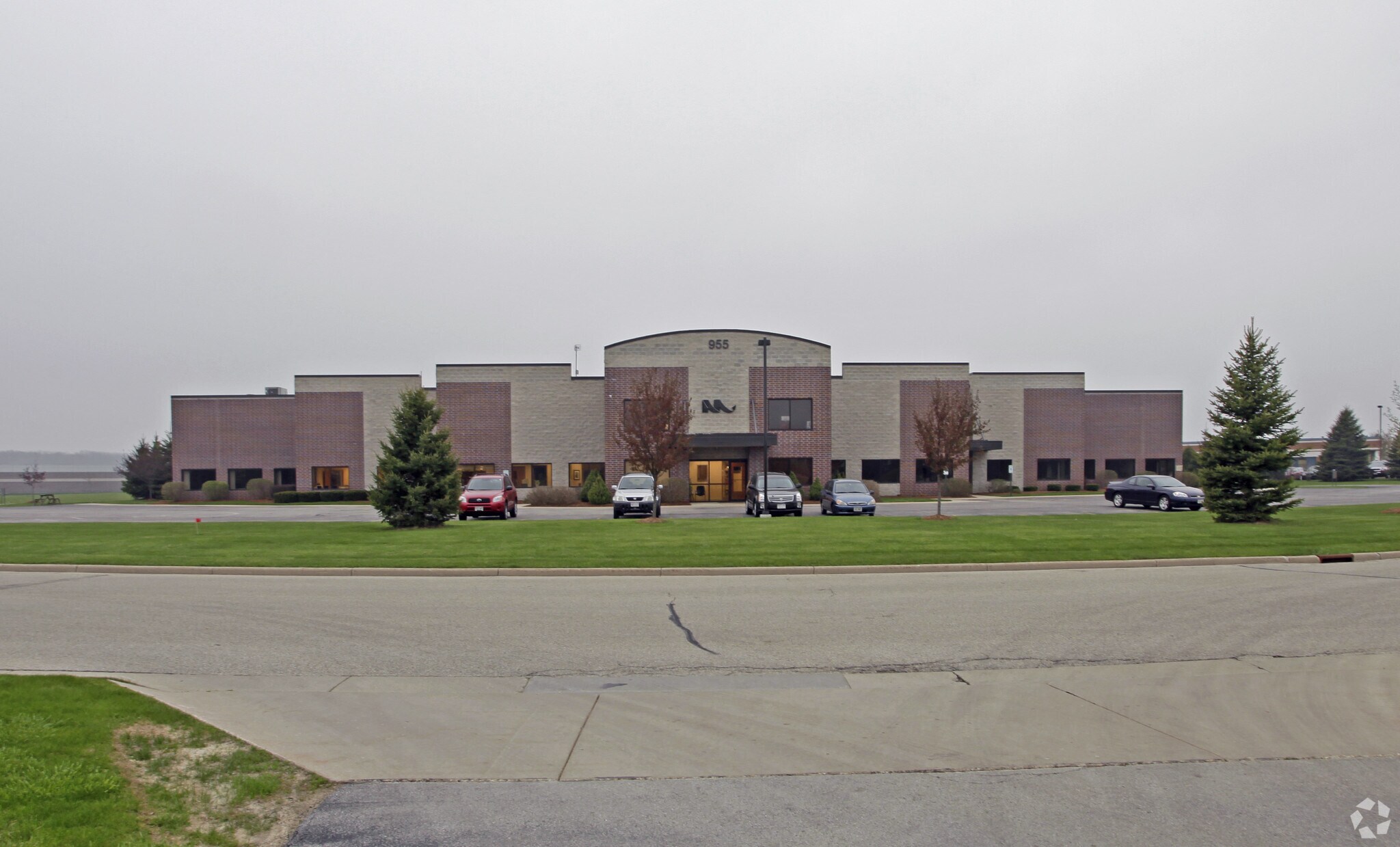 955 Walnut Ridge Dr, Hartland, WI for sale Building Photo- Image 1 of 1