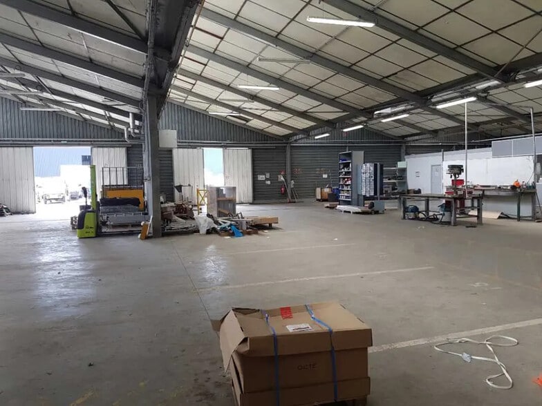 Office in Pessac for lease - Interior Photo - Image 1 of 5