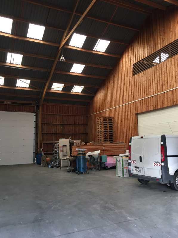 Office in Sars-et-Rosières for lease Interior Photo- Image 1 of 5