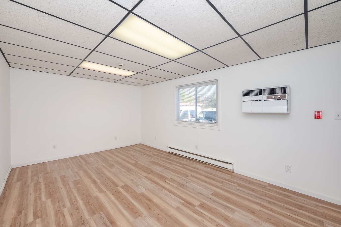 16 Kingston Rd, Exeter, NH 03833 - Unit 1 -  - Interior Photo - Image 1 of 17