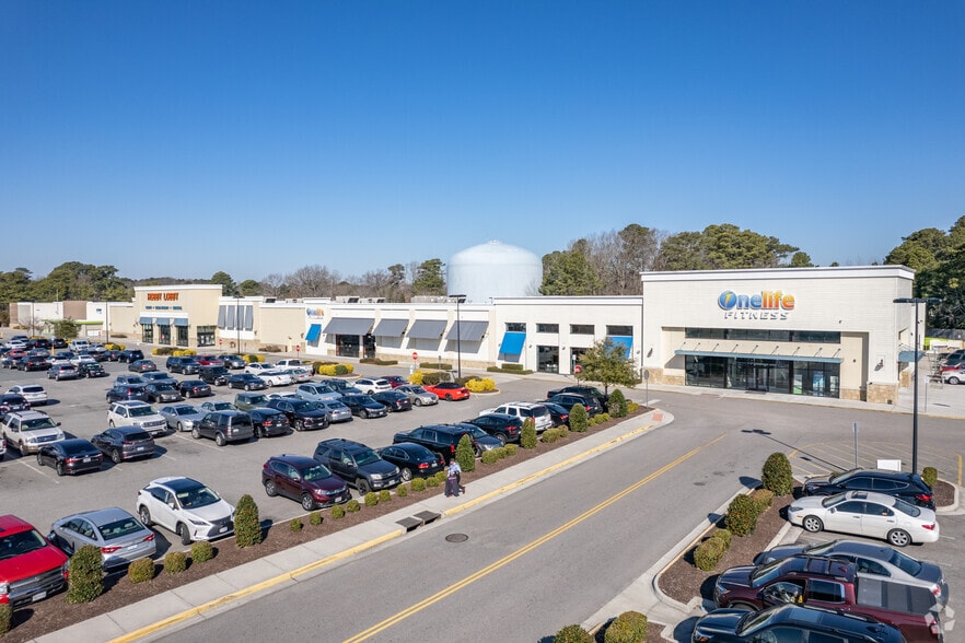 2844-2864 Virginia Beach Blvd, Virginia Beach, VA for lease - Building Photo - Image 2 of 9