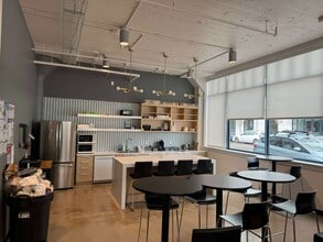 541 NE 20th Ave, Portland, OR for lease Interior Photo- Image 2 of 3