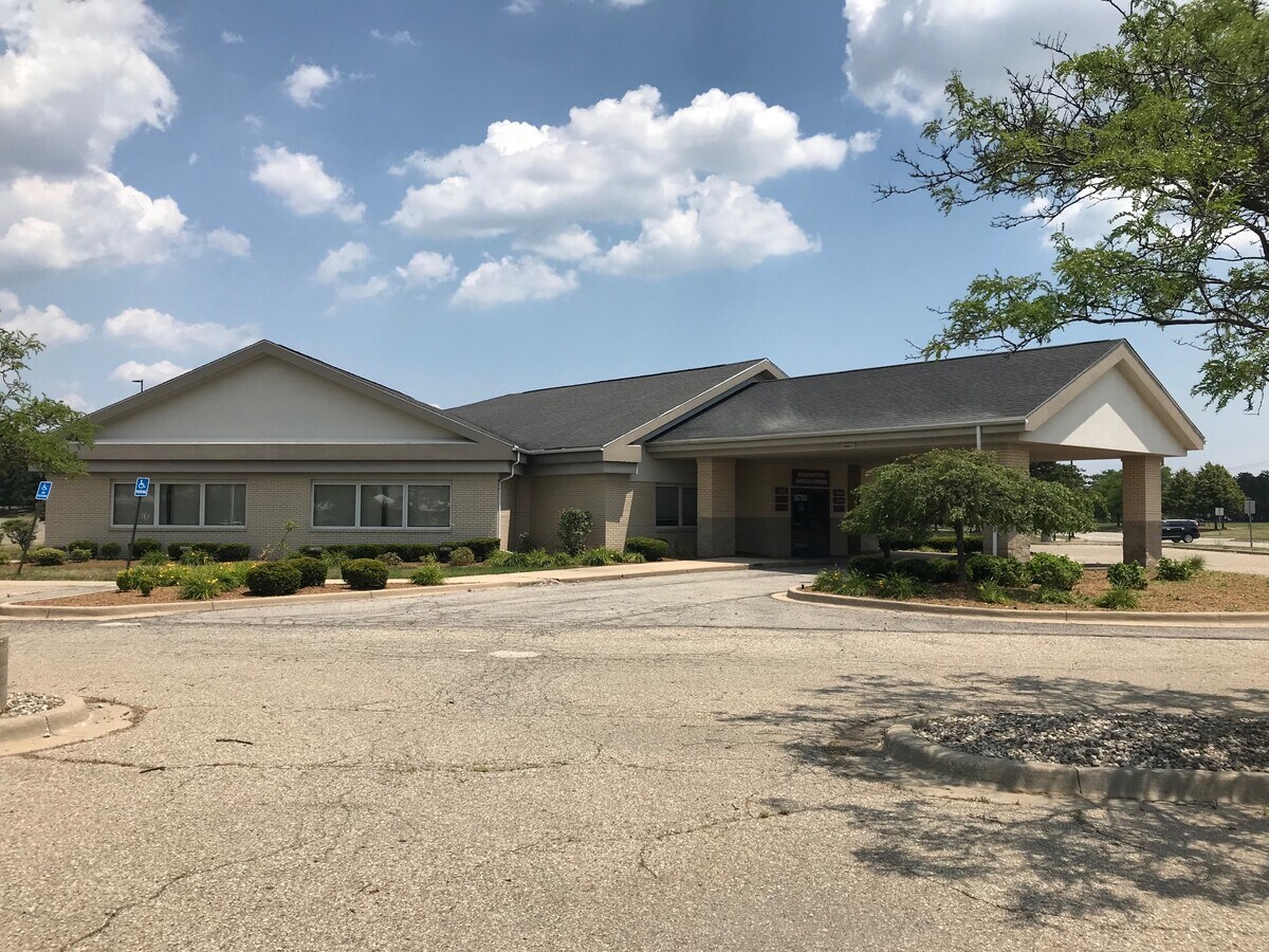15750 Northline Rd, Southgate, MI 48195