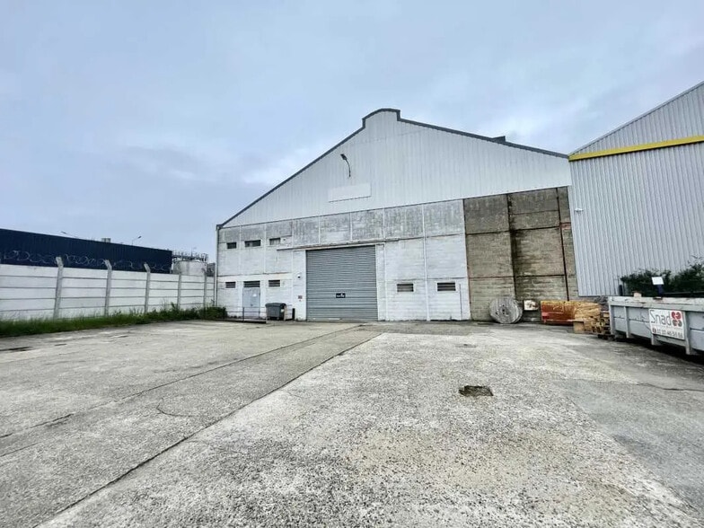 Industrial in Rouen for lease - Building Photo - Image 2 of 20