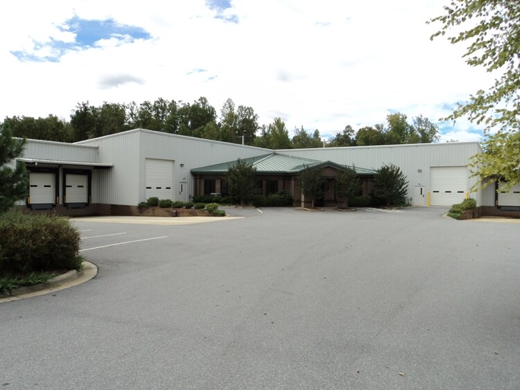 3730 Stanford Way, Clemmons, NC for sale Primary Photo- Image 1 of 1