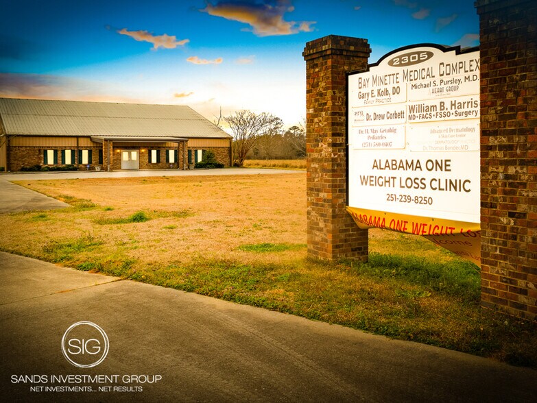 2305 Hand Ave, Bay AL 36507