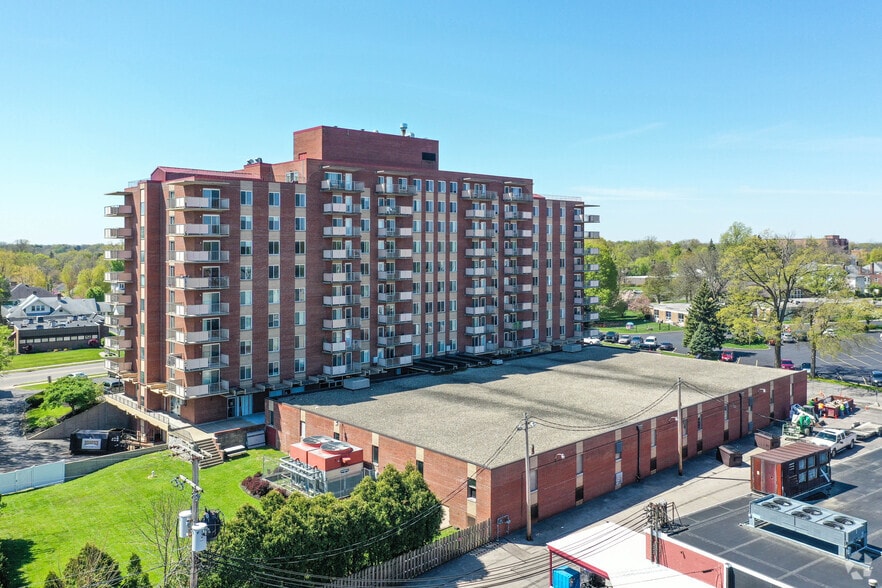 2100 E High St, Springfield, OH for lease - Building Photo - Image 2 of 30