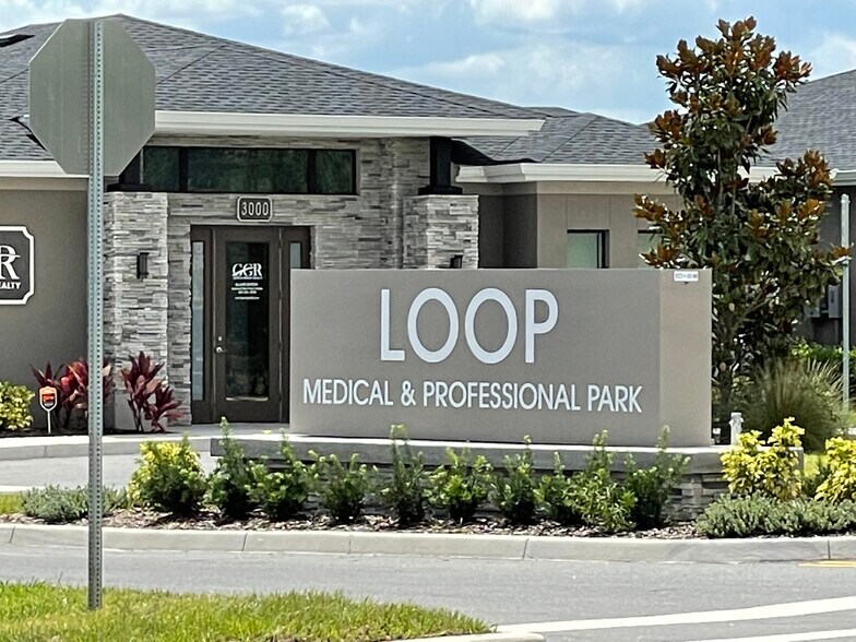 2940 Park Pond Way, Kissimmee, FL for lease - Primary Photo - Image 1 of 3