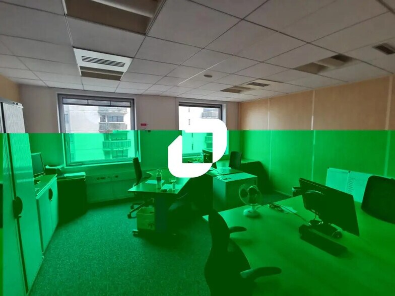 Office in Noisy-le-Grand for lease - Interior Photo - Image 3 of 6