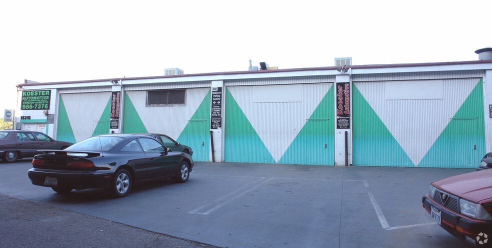 15315 Dickens St, Sherman Oaks, CA for sale - Building Photo - Image 2 of 3